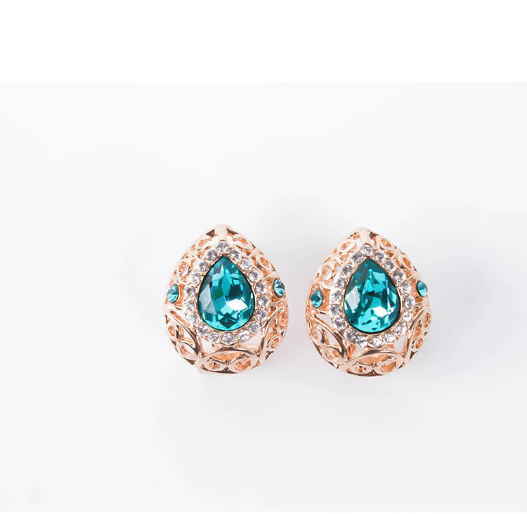 Conjunto de joyas con patrón hueco