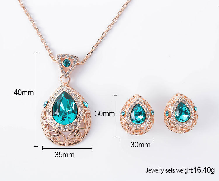 Conjunto de joyas con patrón hueco